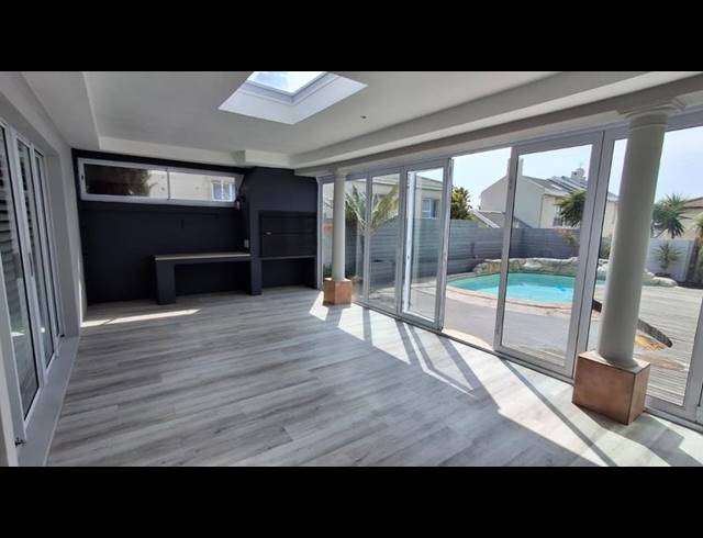 4 BEDROOM PROPERTY TO RENT IN WEST BEACH